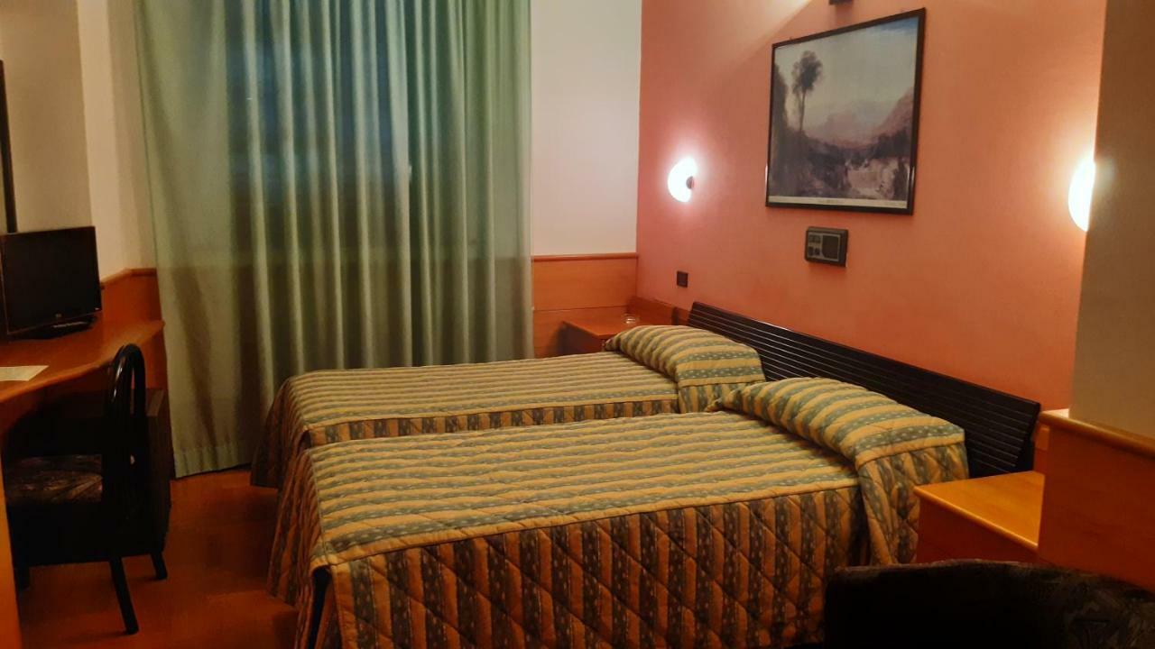 Hotel Valentino Centro Storico Orvieto Ngoại thất bức ảnh