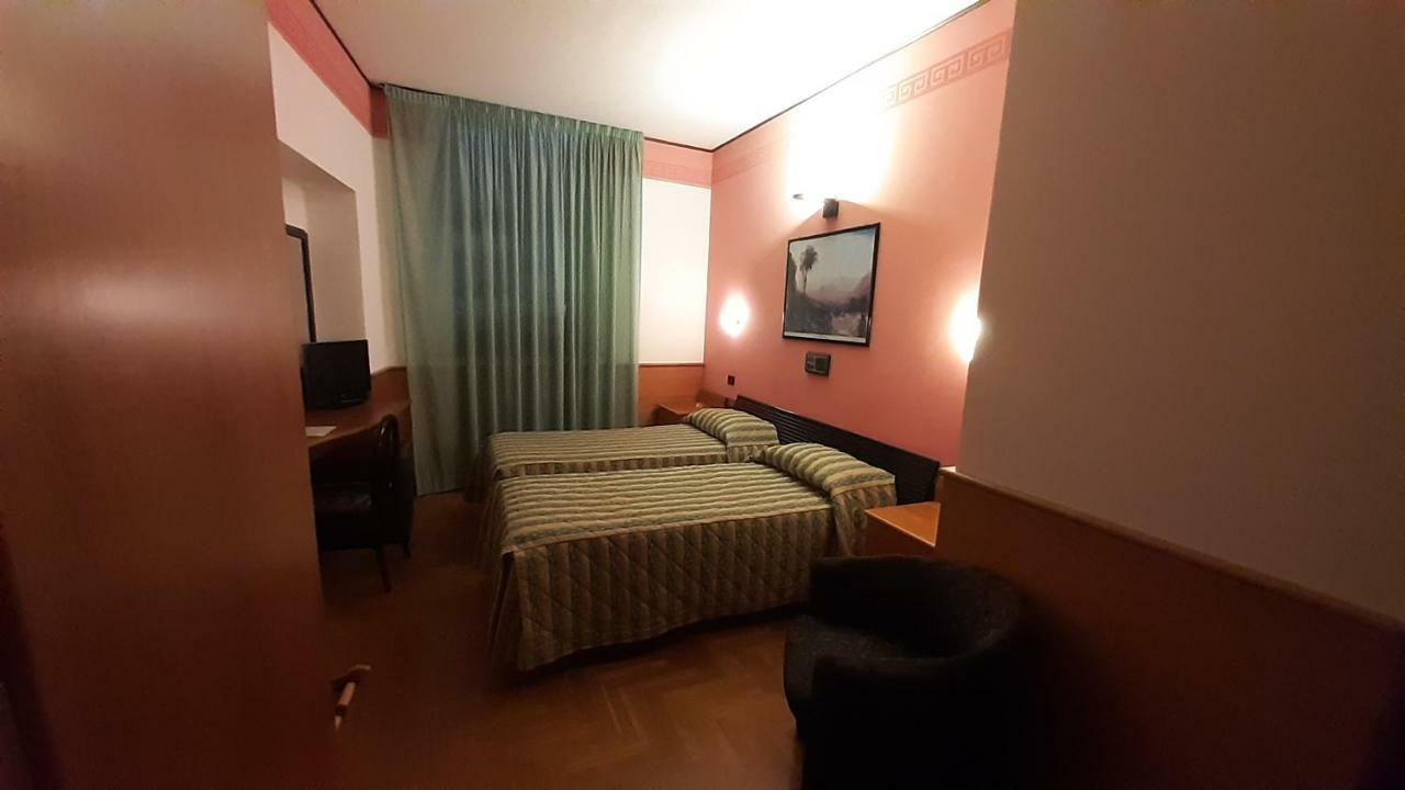 Hotel Valentino Centro Storico Orvieto Ngoại thất bức ảnh
